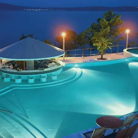 Διαμέρισμα Stunning In With Outdoor Swimming Pool, Sauna And 2 Bedrooms
