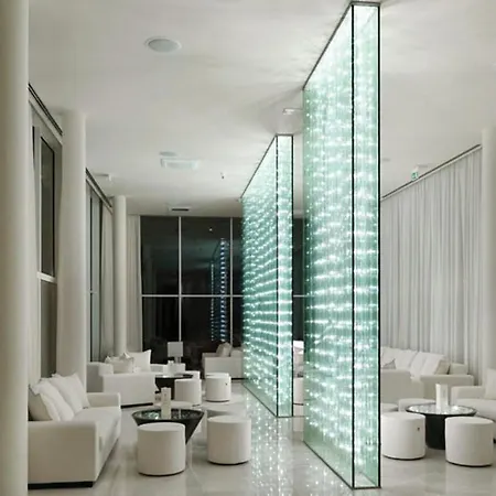 Stunning In With Outdoor Swimming Pool, Sauna And 2 Bedrooms Διαμέρισμα