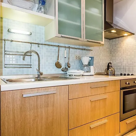 Stunning In With Outdoor Swimming Pool, Sauna And 2 Bedrooms Διαμέρισμα *