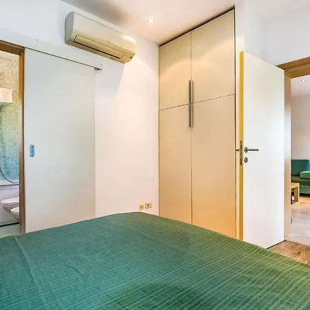 Stunning In With Outdoor Swimming Pool, Sauna And 2 Bedrooms Διαμέρισμα Novi Vinodolski