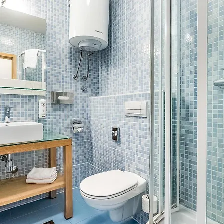 Stunning In With Outdoor Swimming Pool, Sauna And 2 Bedrooms Διαμέρισμα