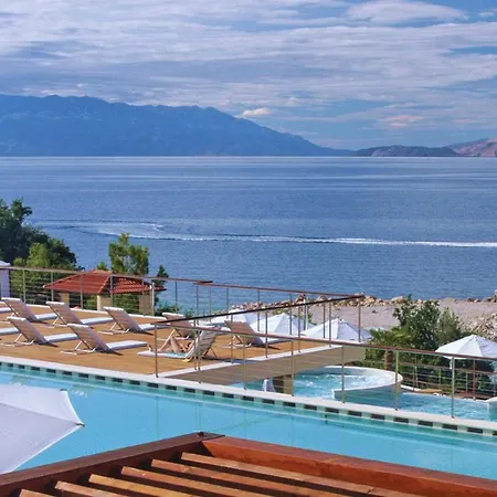 Διαμέρισμα Stunning In With Outdoor Swimming Pool, Sauna And 2 Bedrooms Novi Vinodolski